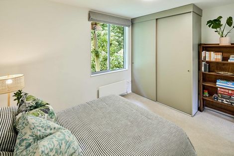 Photo of property in 14/2 Onslow Road, Khandallah, Wellington, 6035