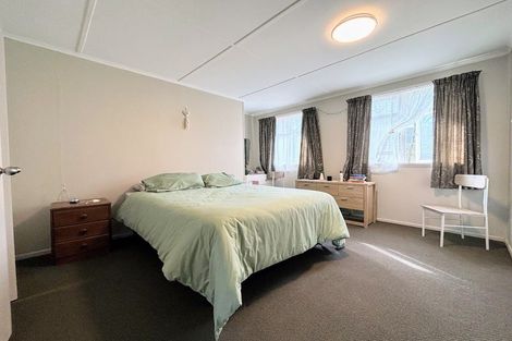 Photo of property in 2 Collie Road, Pukekohe, 2120