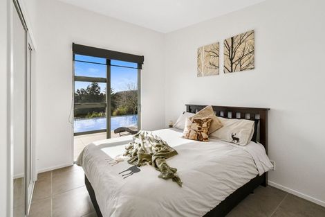 Photo of property in 43 Harry Dreadon Road, Opaheke, Papakura, 2584