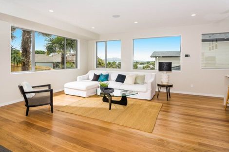 Photo of property in 19 Rangitoto Terrace, Milford, Auckland, 0620