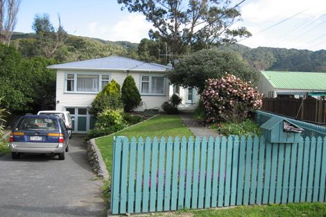 Photo of property in 26 Wood Street, Wainuiomata, Lower Hutt, 5014