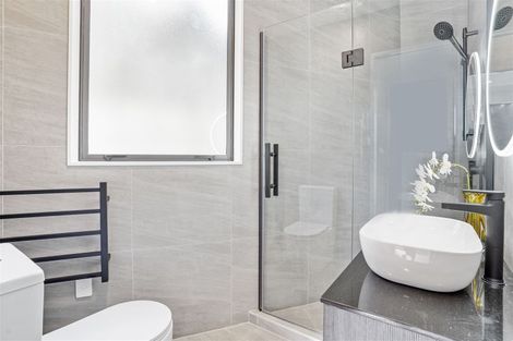 Photo of property in 42 Drumbuoy Drive, Flat Bush, Auckland, 2019