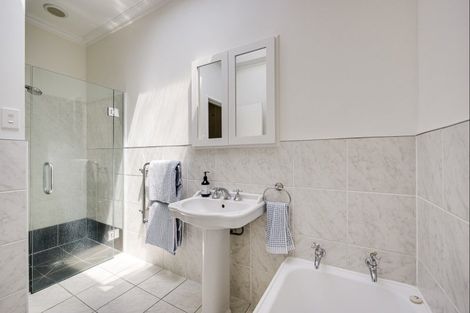 Photo of property in 16 Kopanga Road, Havelock North, 4130