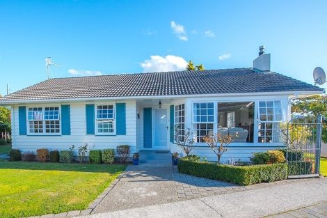 Photo of property in 35 Mountbatten Grove, Clouston Park, Upper Hutt, 5018