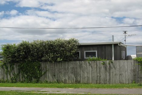 Photo of property in 83 Tiri Road, Tindalls Beach, Whangaparaoa, 0930