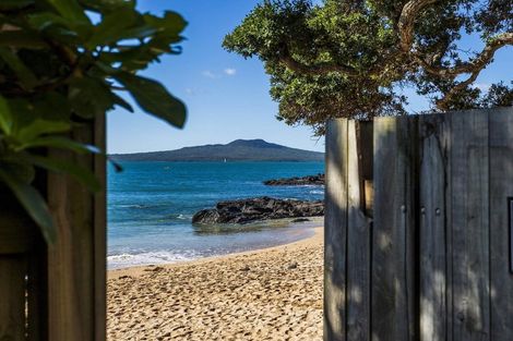 Photo of property in 223a Hurstmere Road, Takapuna, Auckland, 0622