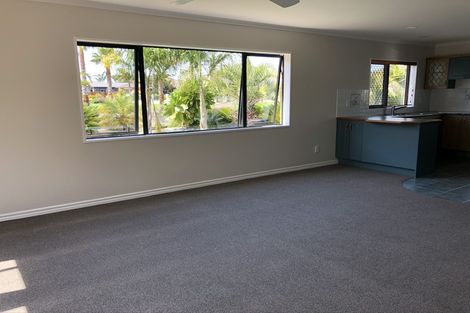 Photo of property in 76 Sovereign Drive, Papamoa Beach, Papamoa, 3118
