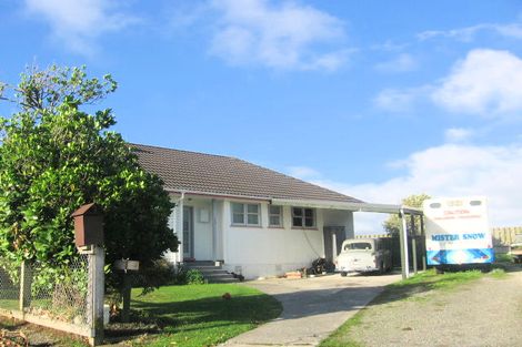Photo of property in 18 Montrose Place, Takaro, Palmerston North, 4412