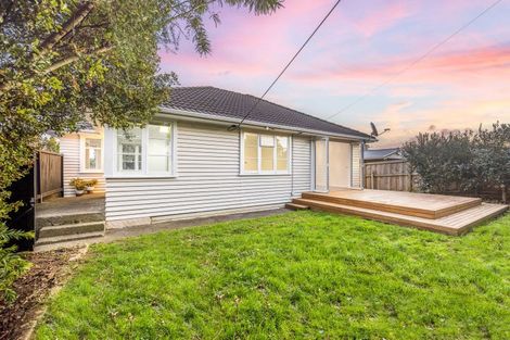 Photo of property in 182 Waimumu Road, Massey, Auckland, 0614