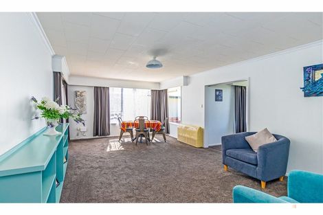 Photo of property in 10a-b Churchill Place, Waimate, 7924