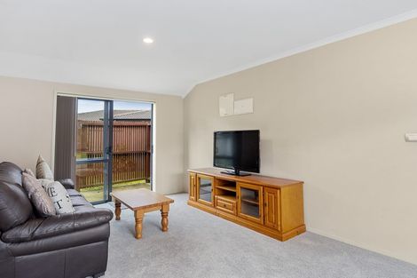 Photo of property in 2 Flight Valley Way, Welcome Bay, Tauranga, 3175