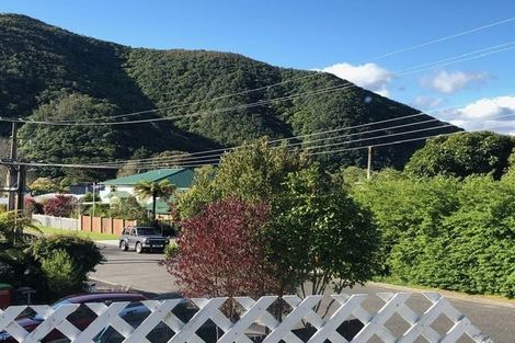 Photo of property in 10 Huia Street, Waikawa, Picton, 7220