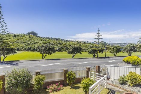 Photo of property in 130 Main Road, Titahi Bay, Porirua, 5022