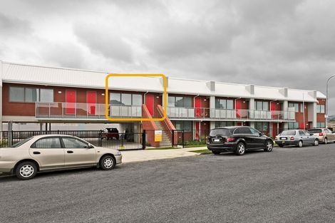 Photo of property in 10/26 Railway Street West, Papakura, 2110
