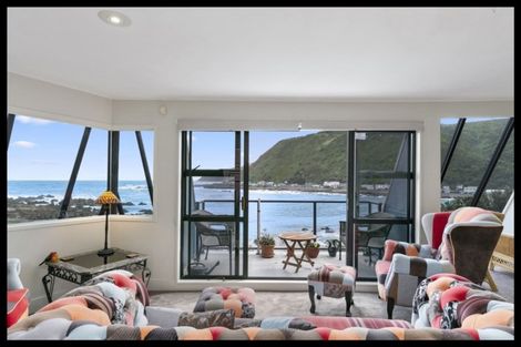 Photo of property in 12 Owhiro Bay Parade, Owhiro Bay, Wellington, 6023