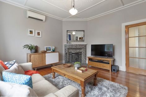 Photo of property in 11 Tio Tio Road, Miramar, Wellington, 6022