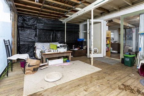 Photo of property in 71 Lauderdale Road, Birkdale, Auckland, 0626