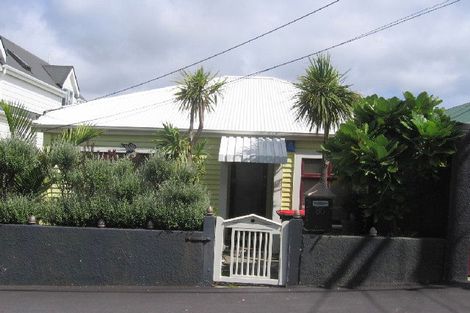 Photo of property in 86 Austin Street, Mount Victoria, Wellington, 6011