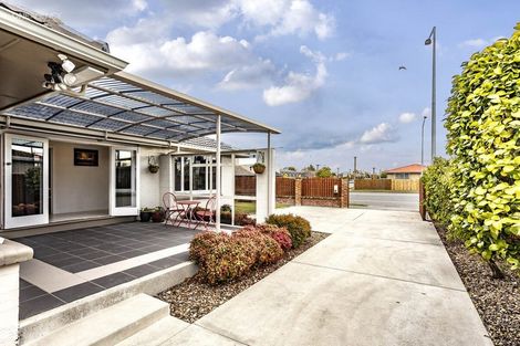 Photo of property in 262 Main North Road, Redwood, Christchurch, 8051