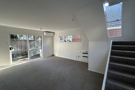 Photo of property in 3/15 Apu Crescent, Lyall Bay, Wellington, 6022