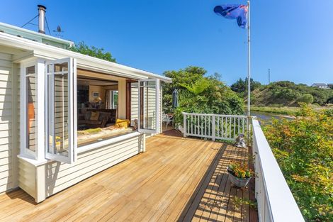 Photo of property in 17 Makora Road, Otaihanga, Paraparaumu, 5036