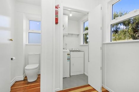 Photo of property in 21 Hector Street, Seatoun, Wellington, 6022