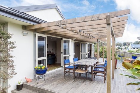 Photo of property in 6 Kea Place, Fitzherbert, Palmerston North, 4410