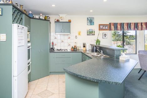 Photo of property in 5 Palm Grove Drive, Western Heights, Hamilton, 3200