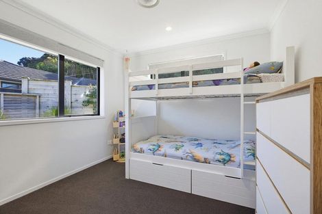 Photo of property in 6 Mooring Close, Whitby, Porirua, 5024