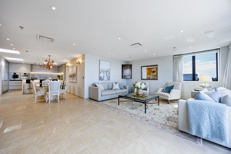 Photo of property in Mon Desir Apartments, 6/173b Hurstmere Road, Takapuna, Auckland, 0622