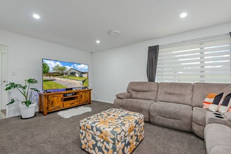Photo of property in 9 Branigan Parade, Kelvin Grove, Palmerston North, 4414