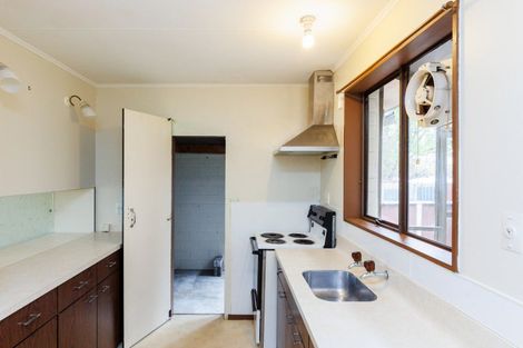 Photo of property in 2 Adams Place, Kelvin Grove, Palmerston North, 4414