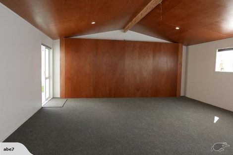 Photo of property in 1 Hoskins Avenue, Hillsborough, Auckland, 1042