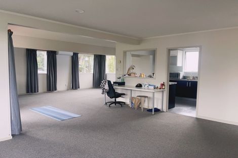 Photo of property in 3 Shale Avenue, Massey, Auckland, 0614