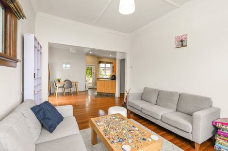 Photo of property in 49 Earls Road, Saint Clair, Dunedin, 9012