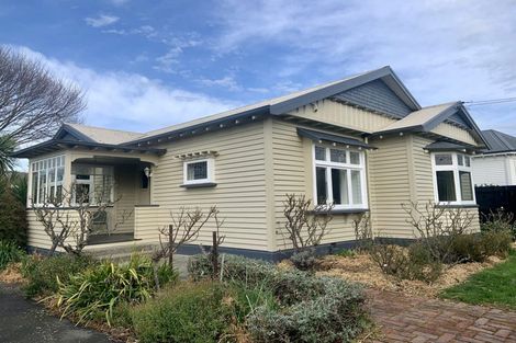 Photo of property in 100 Somerfield Street, Somerfield, Christchurch, 8024
