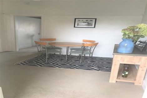 Photo of property in Devonport Apartments, 28/127 Saint Aubyn Street, New Plymouth, 4310