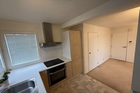 Photo of property in 3 Richards Avenue, Forrest Hill, Auckland, 0620