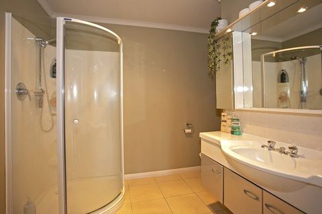 Photo of property in 35 Honeysuckle Lane, Ohauiti, Tauranga, 3112