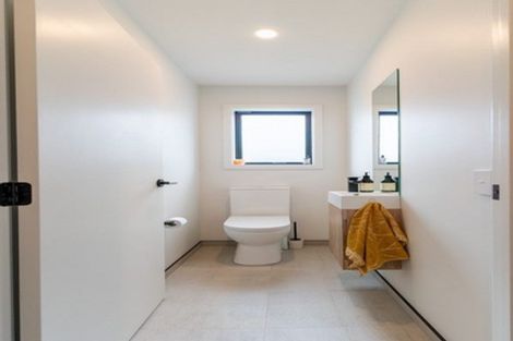 Photo of property in 44 Stratford Drive, Mount Pisa, Cromwell, 9383