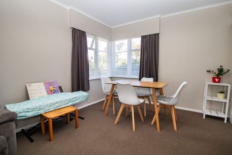 Photo of property in 9a Whites Line West, Woburn, Lower Hutt, 5010