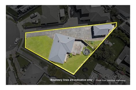 Photo of property in 6 Glenvil Lane, Te Atatu Peninsula, Auckland, 0610