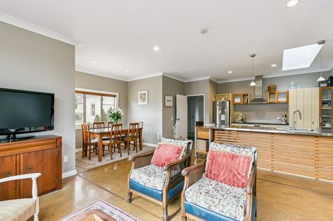 Photo of property in 82 Realm Drive, Paraparaumu, 5032