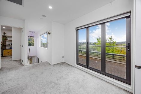 Photo of property in 276a Sturges Road, Henderson, Auckland, 0612