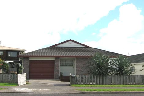 Photo of property in 10 Central Park Drive, Te Atatu South, Auckland, 0610
