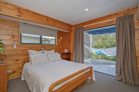 Photo of property in 13 Martin Place, Cooks Beach, Whitianga, 3591