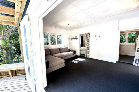 Photo of property in 12 Sylvan Glade, Piha, 0772