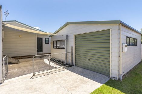 Photo of property in 7 Adrian Grove, Waikanae Beach, Waikanae, 5036