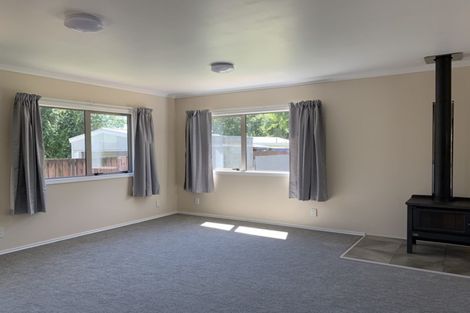 Photo of property in 6 Toi Grove, Turangi, 3334