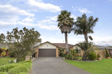 Photo of property in 36 Oreti Crescent, Papamoa Beach, Papamoa, 3118